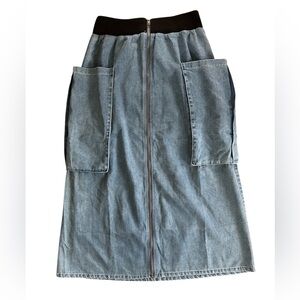 NWT Bamboo | Women’s Medium Blue Denim Zip Front Deep Pockets Midi Skirt Size 18